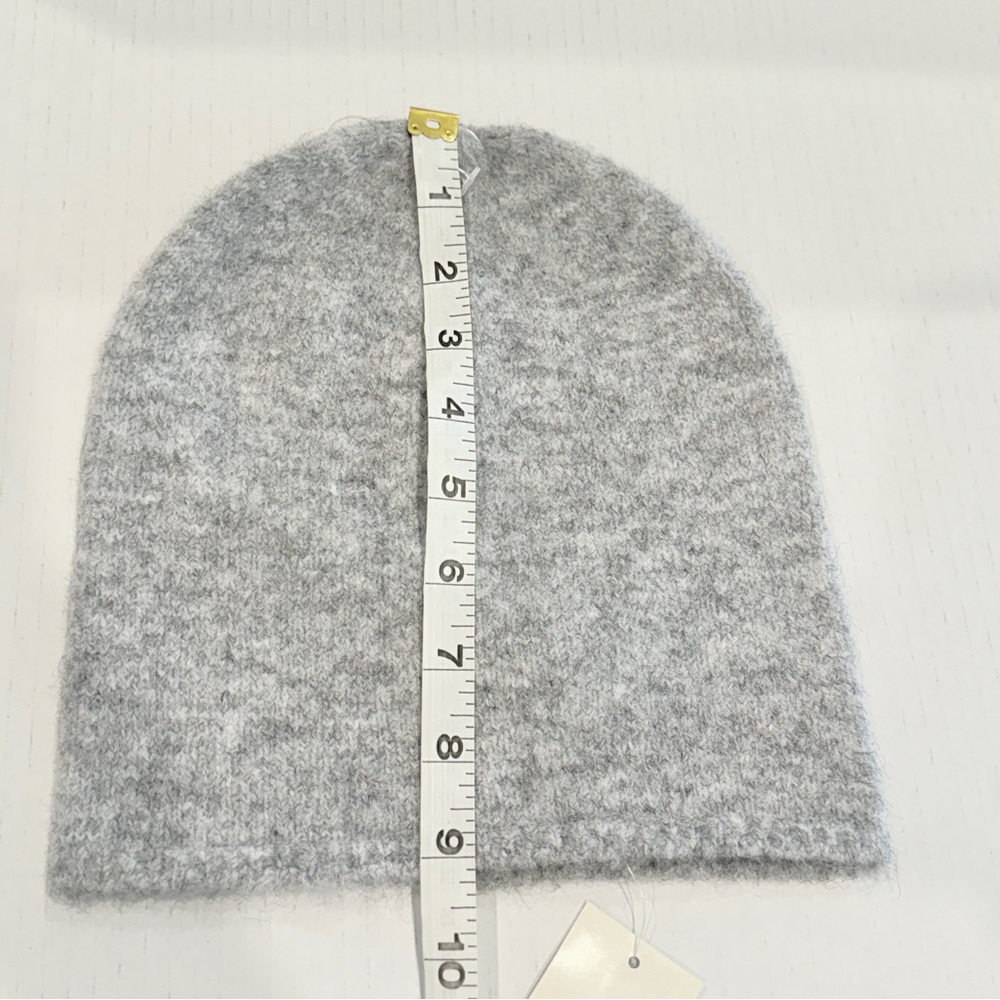 🆕 On 34th Women Beanie Light Gray Wool blend 🆕 - Picture 4 of 10
